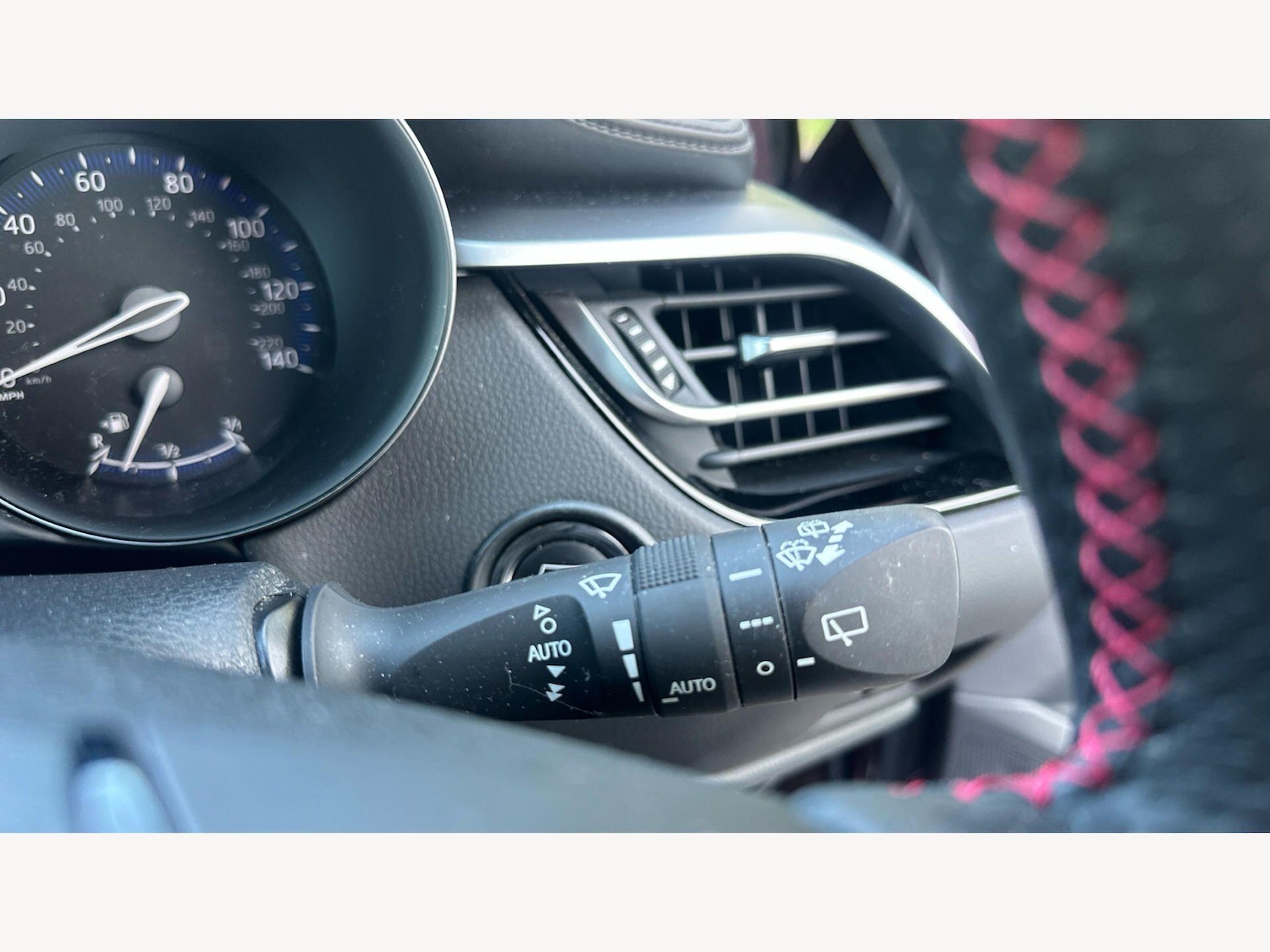 Used Toyota C-HR 2023 for sale - 78204160: Photo 23