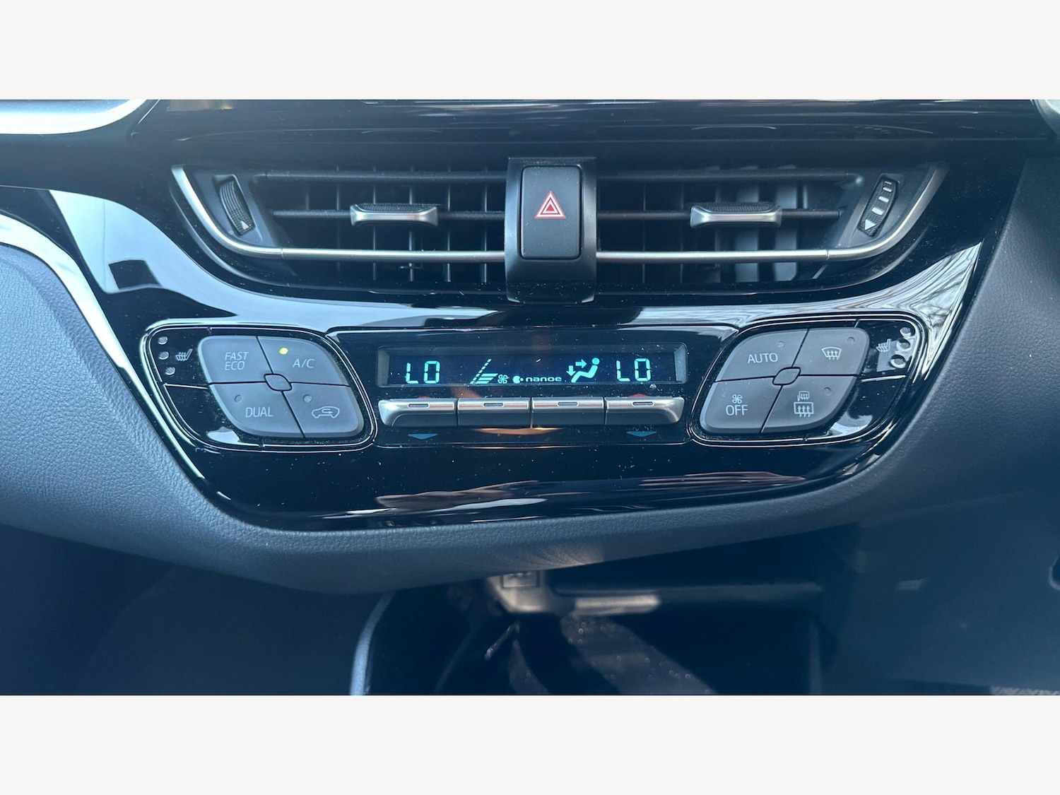 Used Toyota C-HR 2023 for sale - 78204160: Photo 26