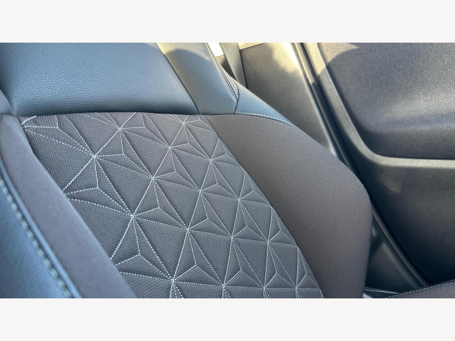 Used Toyota Yaris Cross 2023 for sale - 77155822: Photo 30