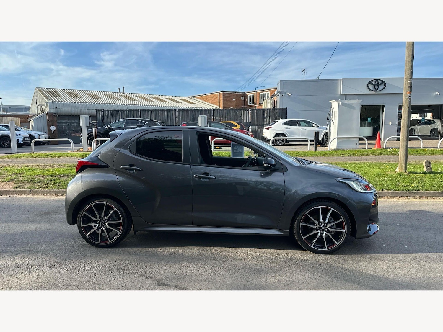 Used Toyota Yaris for sale - 78204036: Photo 25