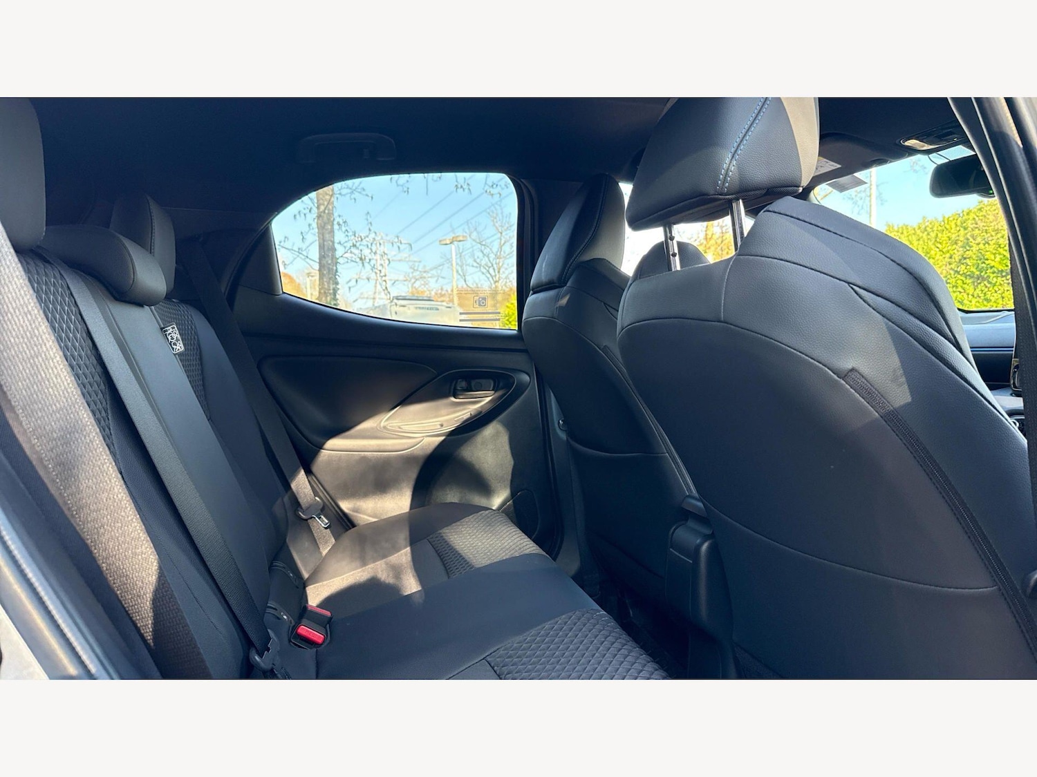 Used Toyota Yaris 2024 for sale - 78062726: Photo 14