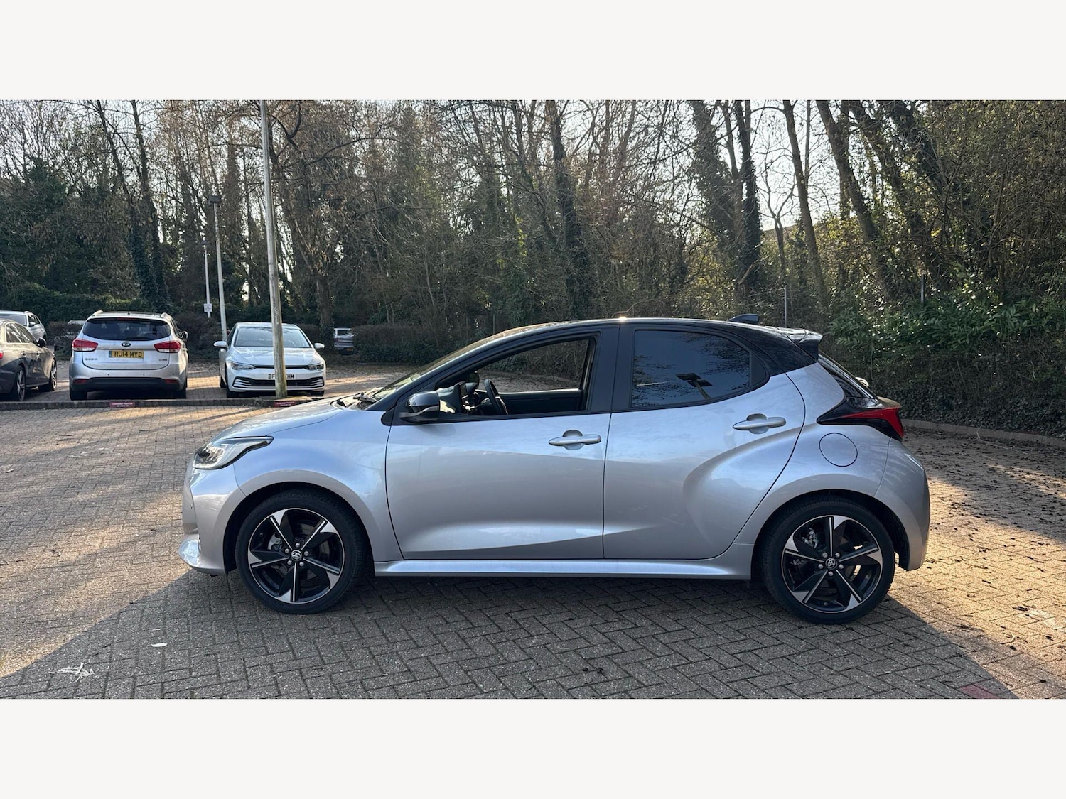 Used Toyota Yaris 2024 for sale - 78062726: Photo 19