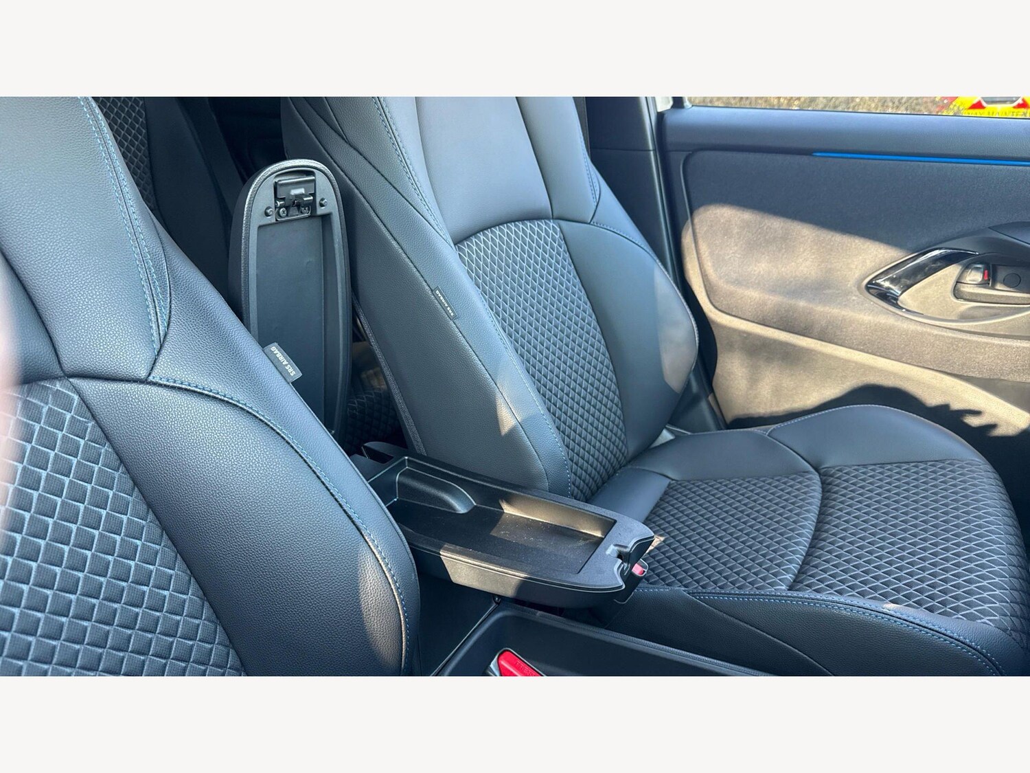 Used Toyota Yaris 2024 for sale - 78062726: Photo 33