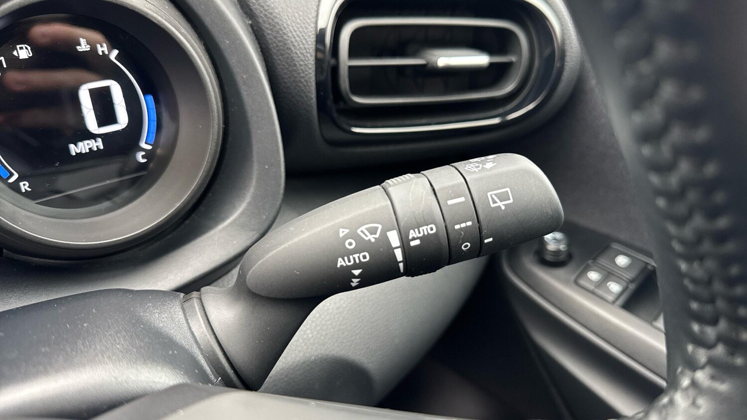 Used Toyota Yaris Cross for sale - 77753885: Photo 32