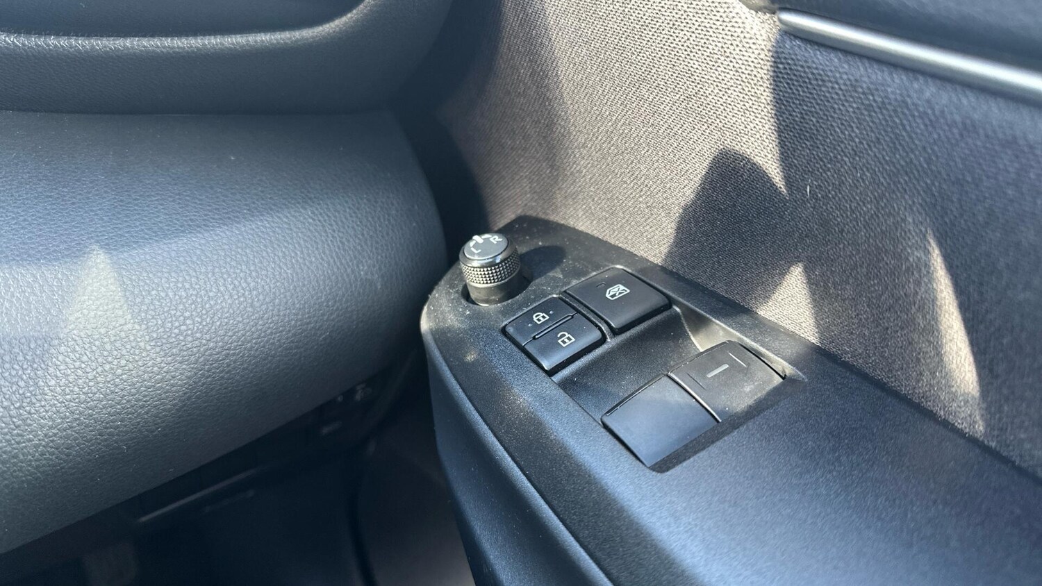 Used Toyota Yaris 2023 for sale - 77424720: Photo 32