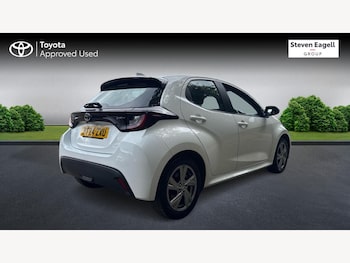 Used Toyota Yaris 2024 for sale - 75635344: Photo