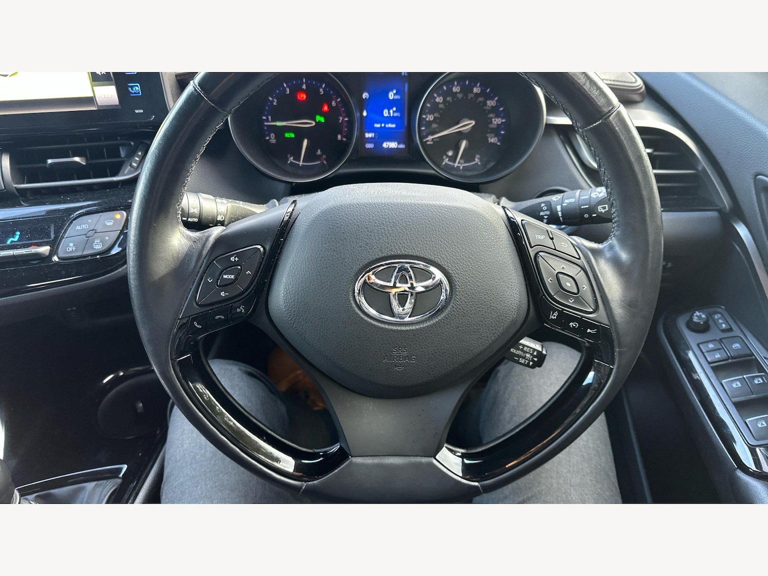 Used Toyota C-HR 2017 for sale - 77320205: Photo 10