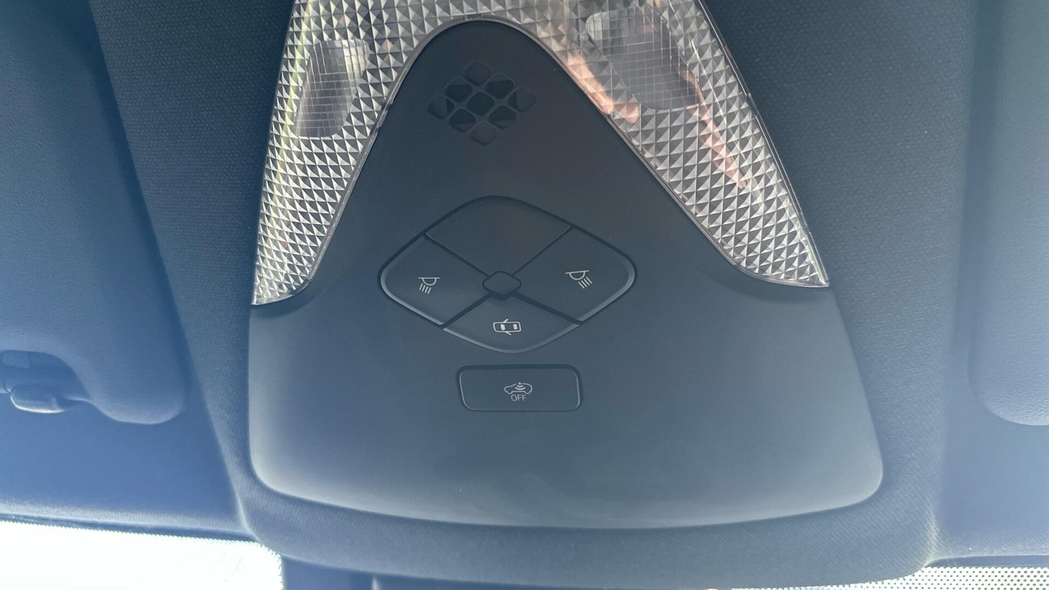 Used Toyota C-HR 2017 for sale - 77320205: Photo 35