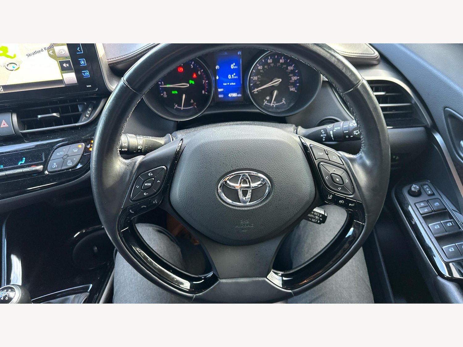 Used Toyota C-HR 2017 for sale - 77320205: Photo 8