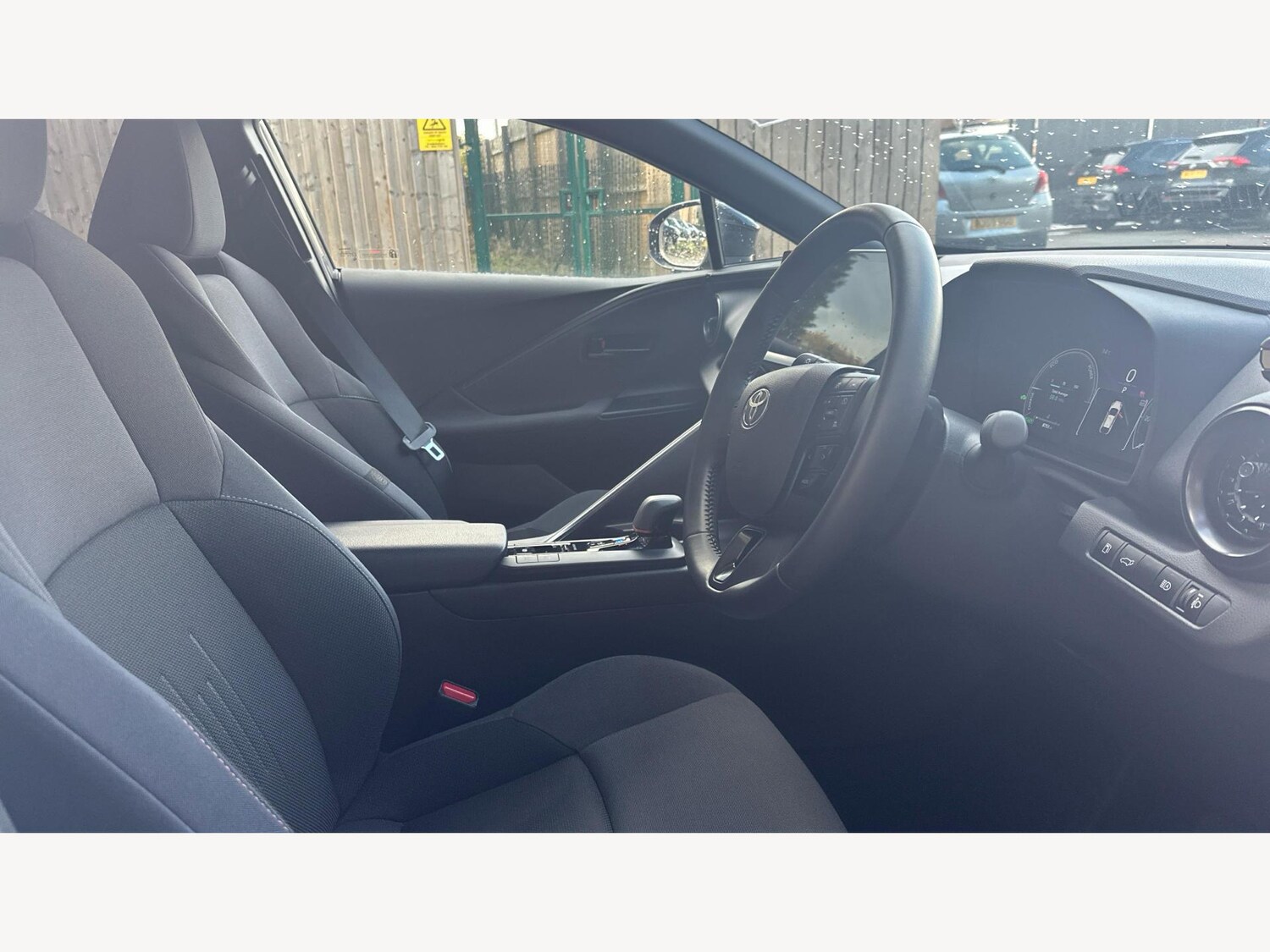 Used Toyota C-HR 2025 for sale - 76473595: Photo 13