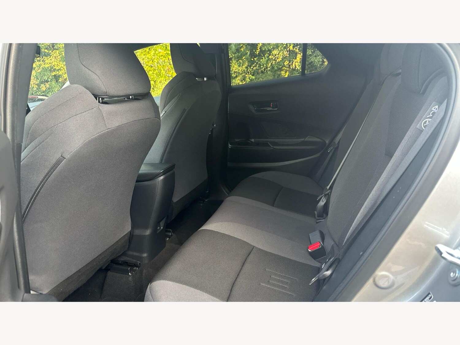 Used Toyota C-HR 2025 for sale - 76473595: Photo 15