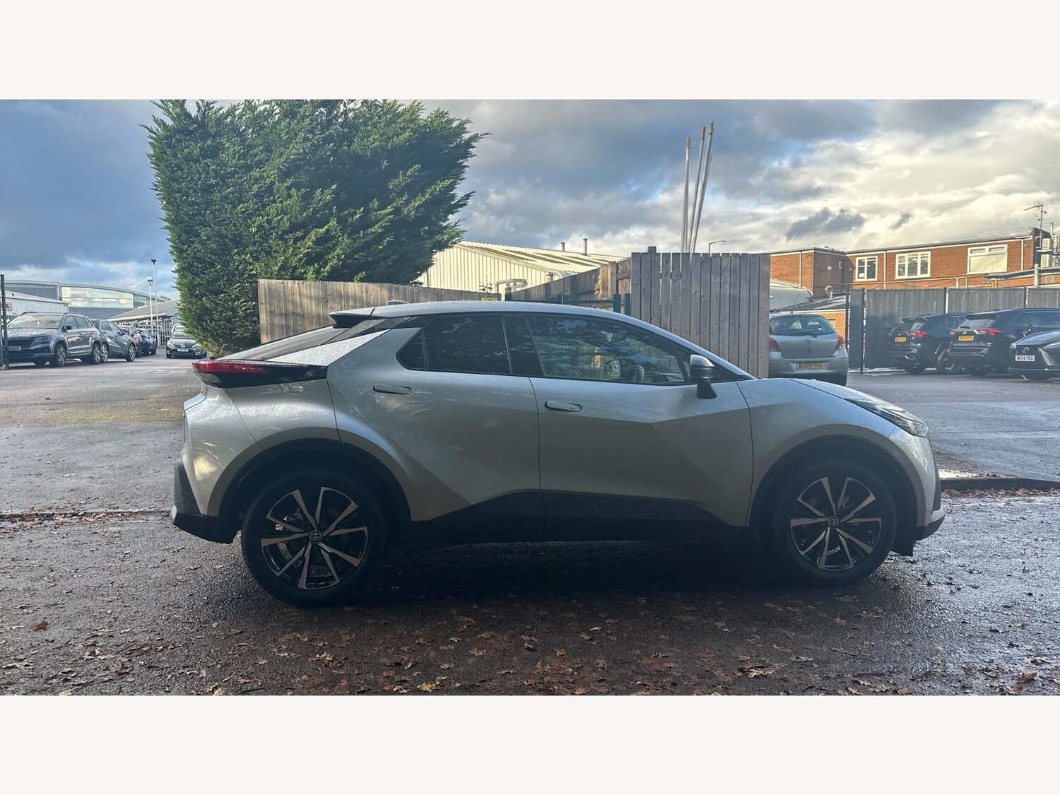 Used Toyota C-HR 2025 for sale - 76473595: Photo 18