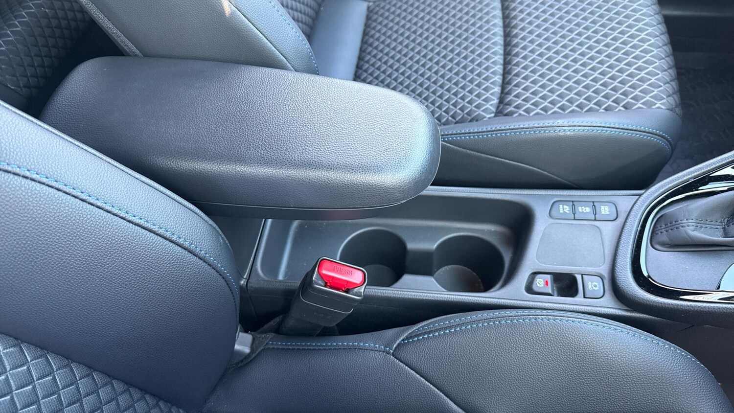 Used Toyota Yaris 2024 for sale - 77768749: Photo 32