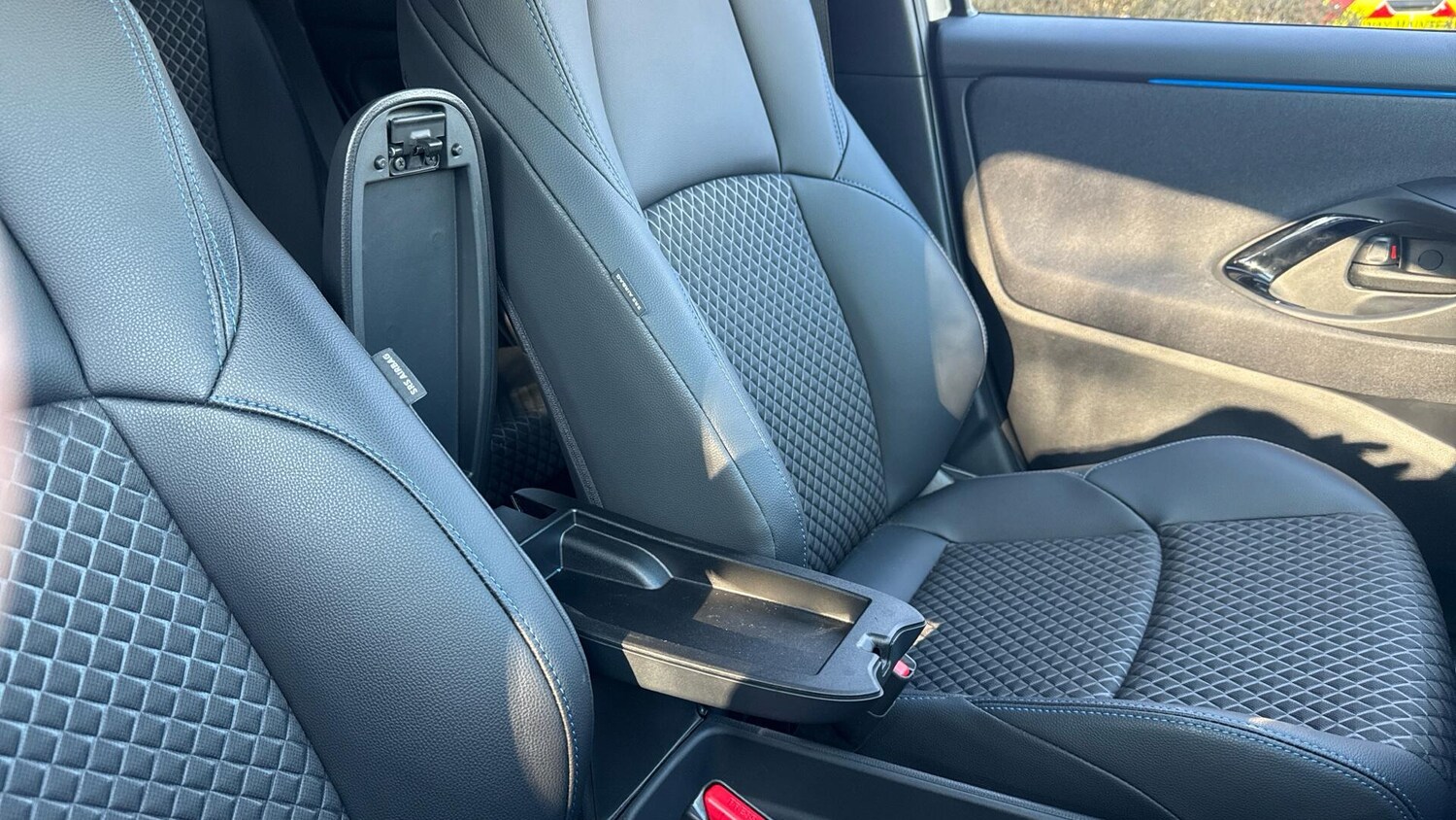 Used Toyota Yaris 2024 for sale - 77768749: Photo 33