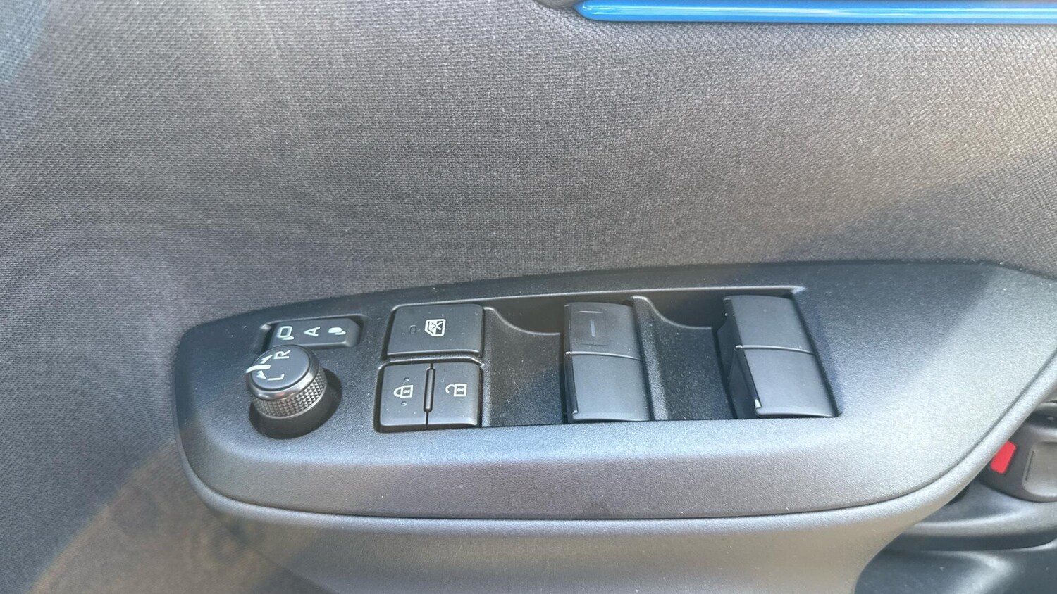 Used Toyota Yaris 2024 for sale - 77768749: Photo 37