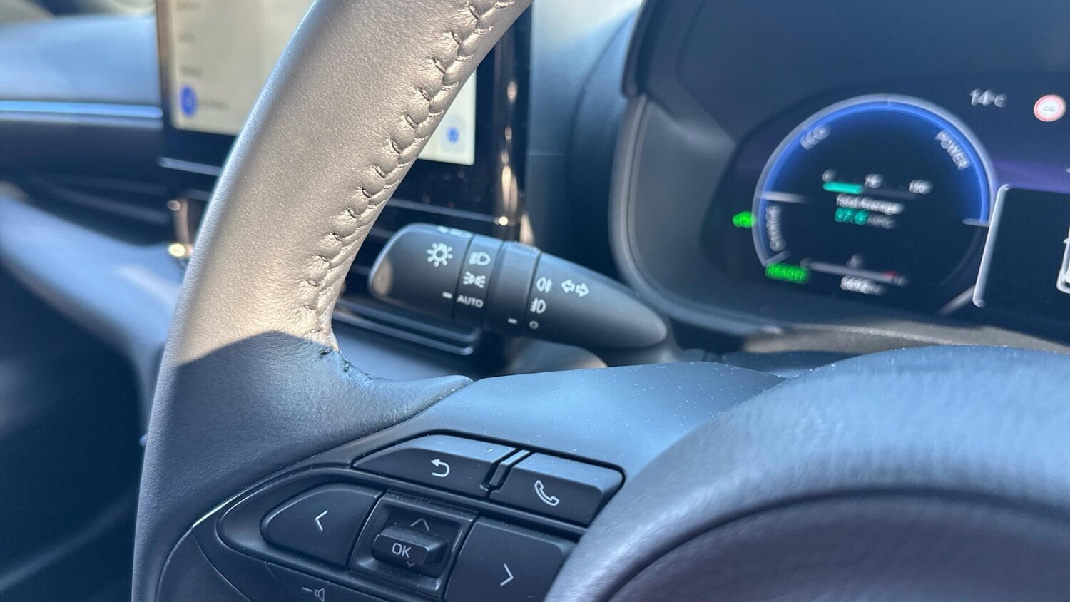 Used Toyota Yaris 2024 for sale - 77768749: Photo 38