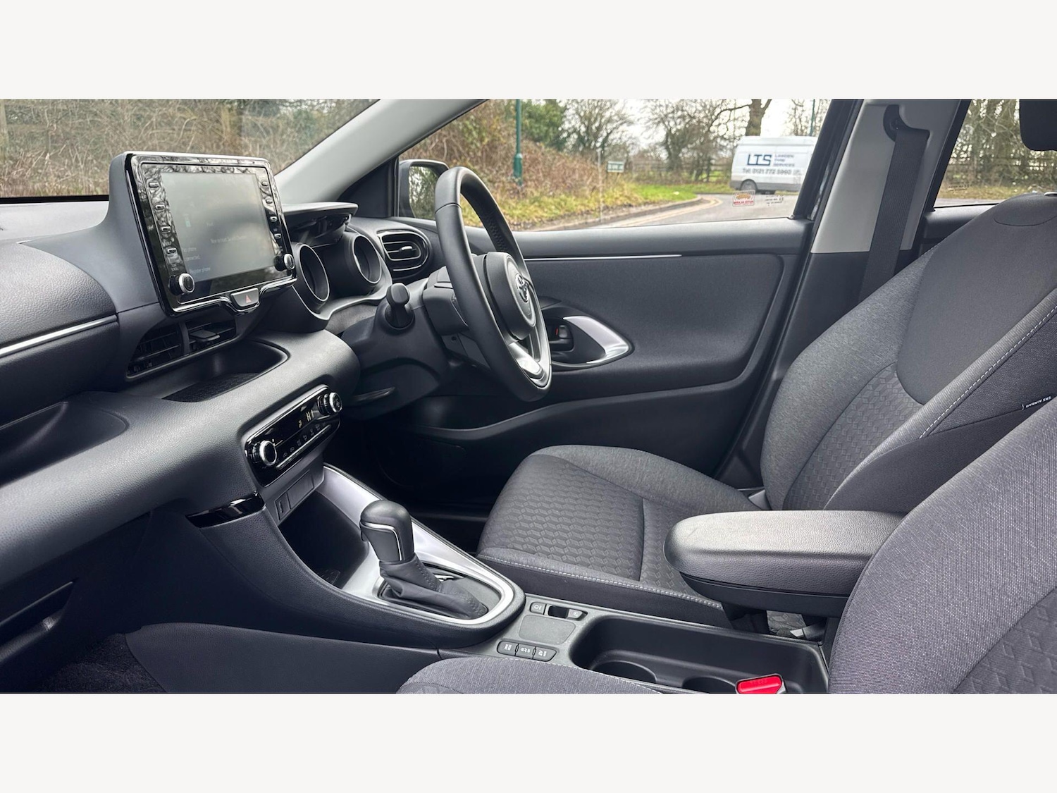 Used Toyota Yaris 2023 for sale - 77637742: Photo 12