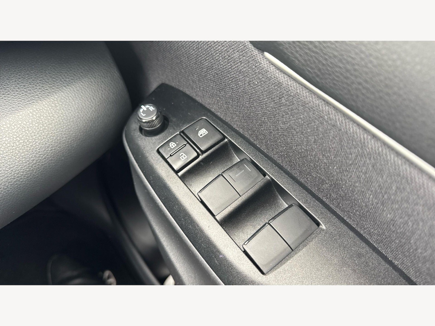 Used Toyota Yaris 2023 for sale - 77637742: Photo 22