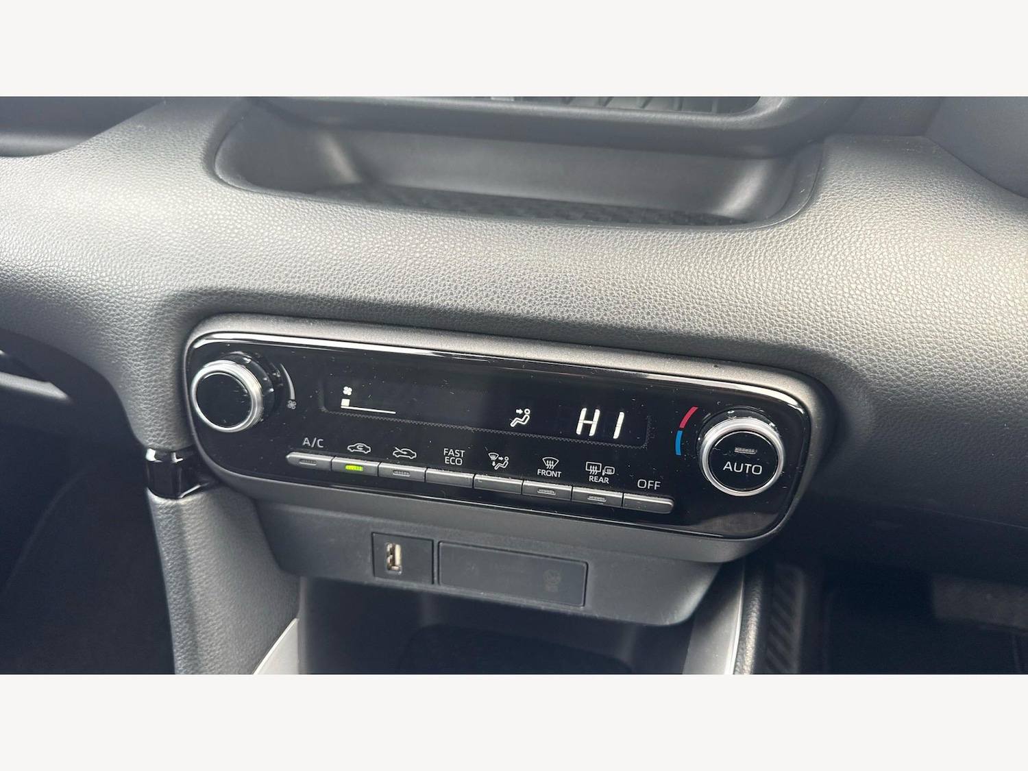 Used Toyota Yaris 2023 for sale - 77637742: Photo 25