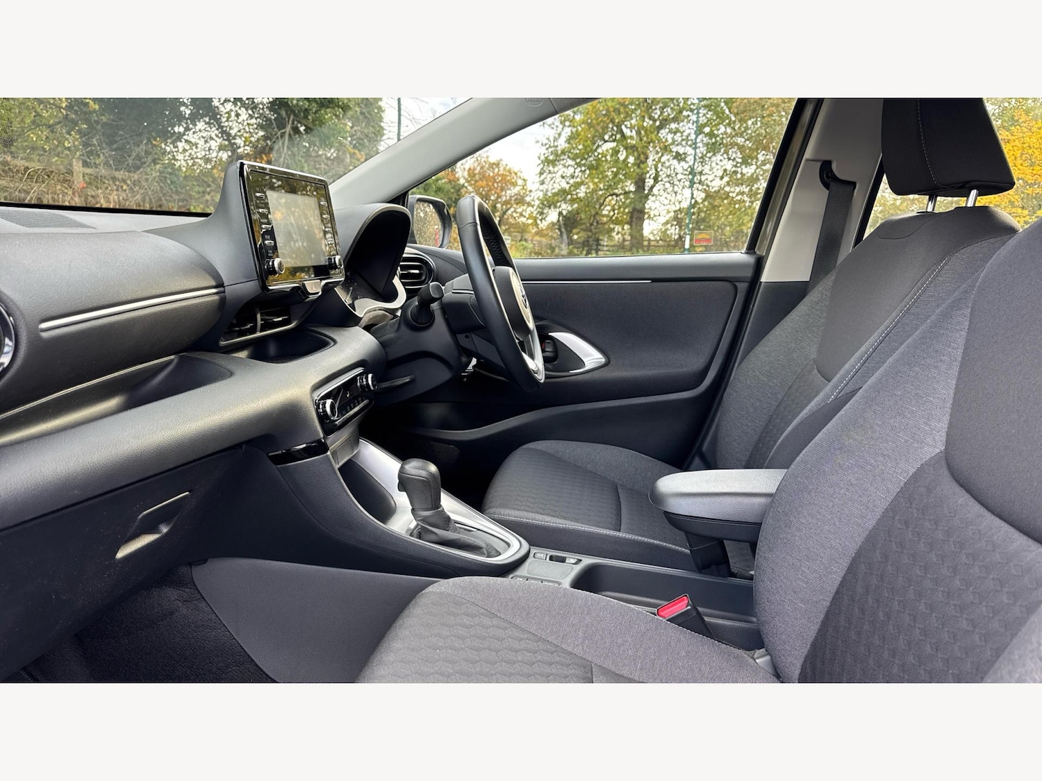 Used Toyota Yaris 2022 for sale - 76441191: Photo 12