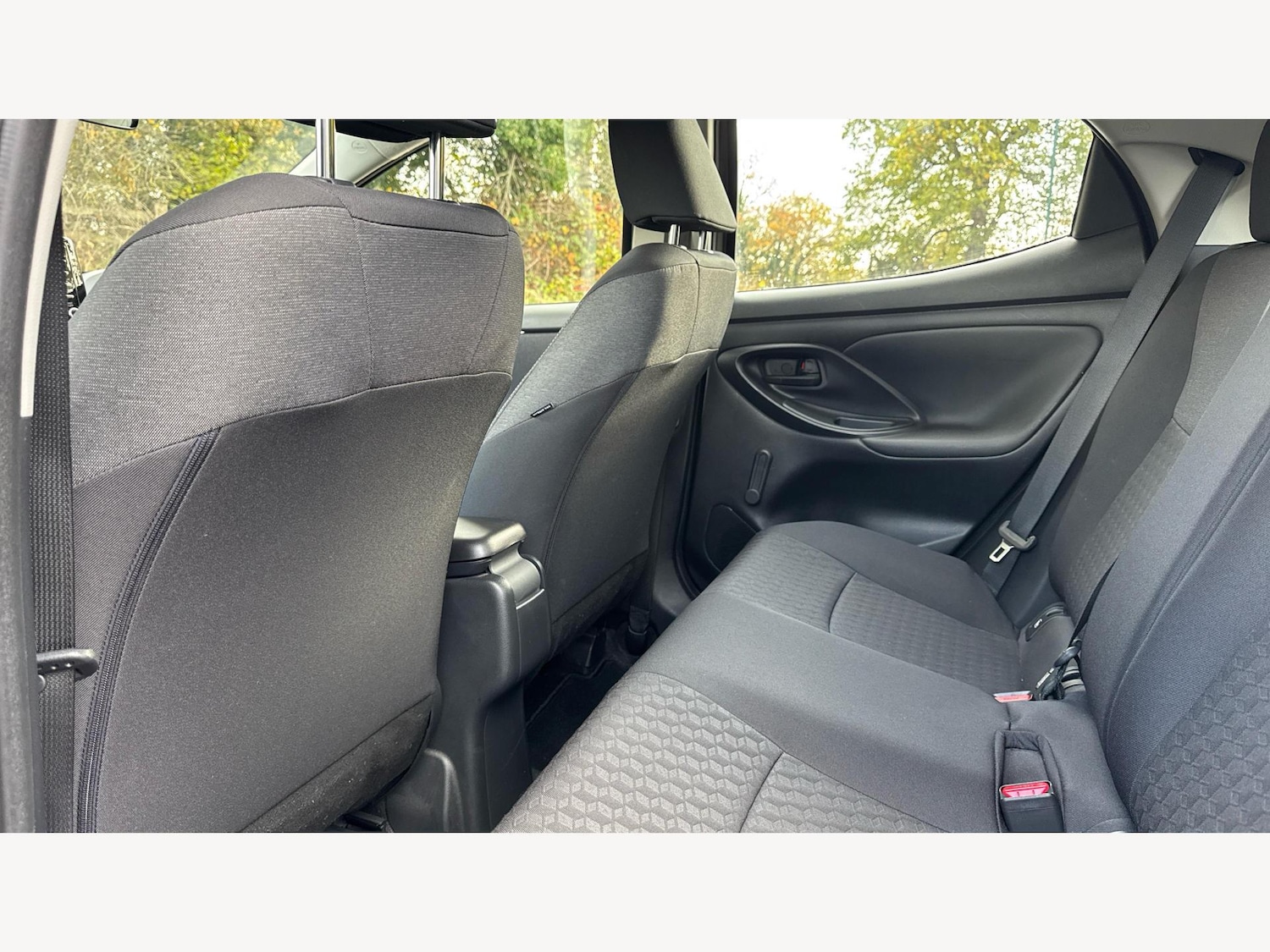 Used Toyota Yaris 2022 for sale - 76441191: Photo 15