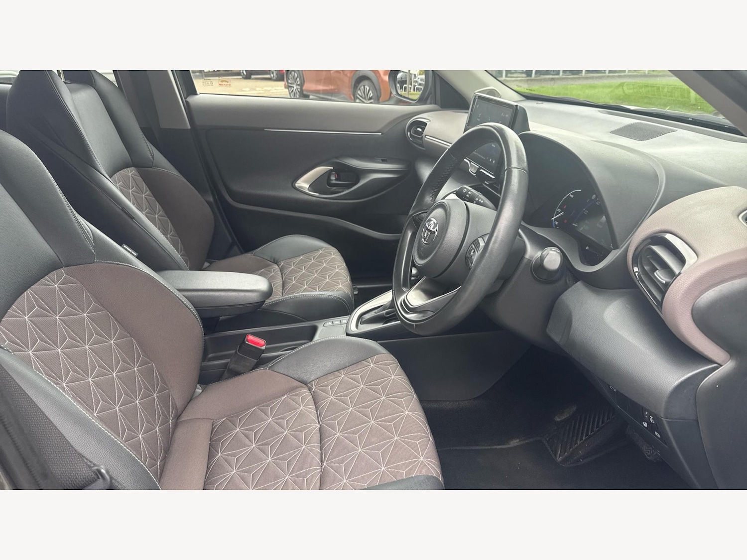 Used Toyota Yaris Cross 2023 for sale - 76166340: Photo 13