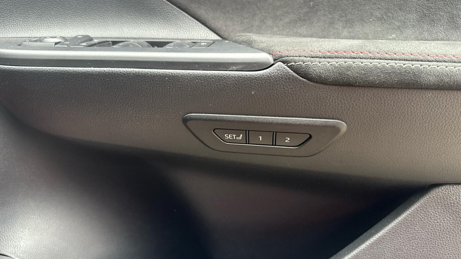 Used Toyota C-HR 2024 for sale - 77799376: Photo 39