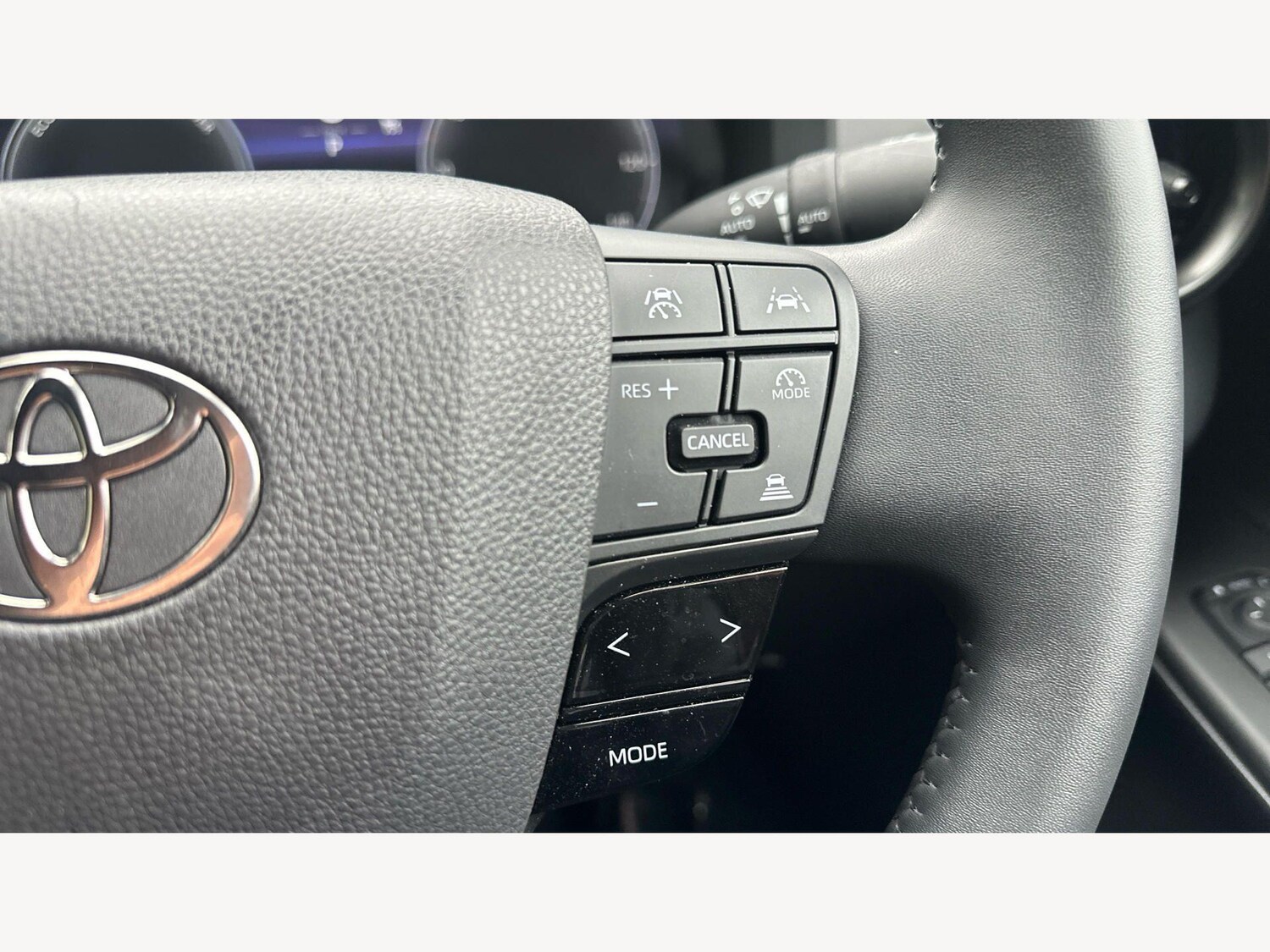 Used Toyota C-HR 2025 for sale - 78062736: Photo 30