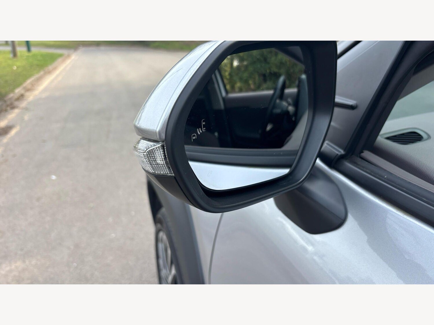 Used Toyota Yaris Cross 2024 for sale - 78034453: Photo 30