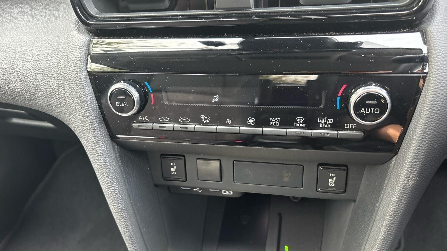 Used Toyota Yaris Cross 2024 for sale - 78034453: Photo 40