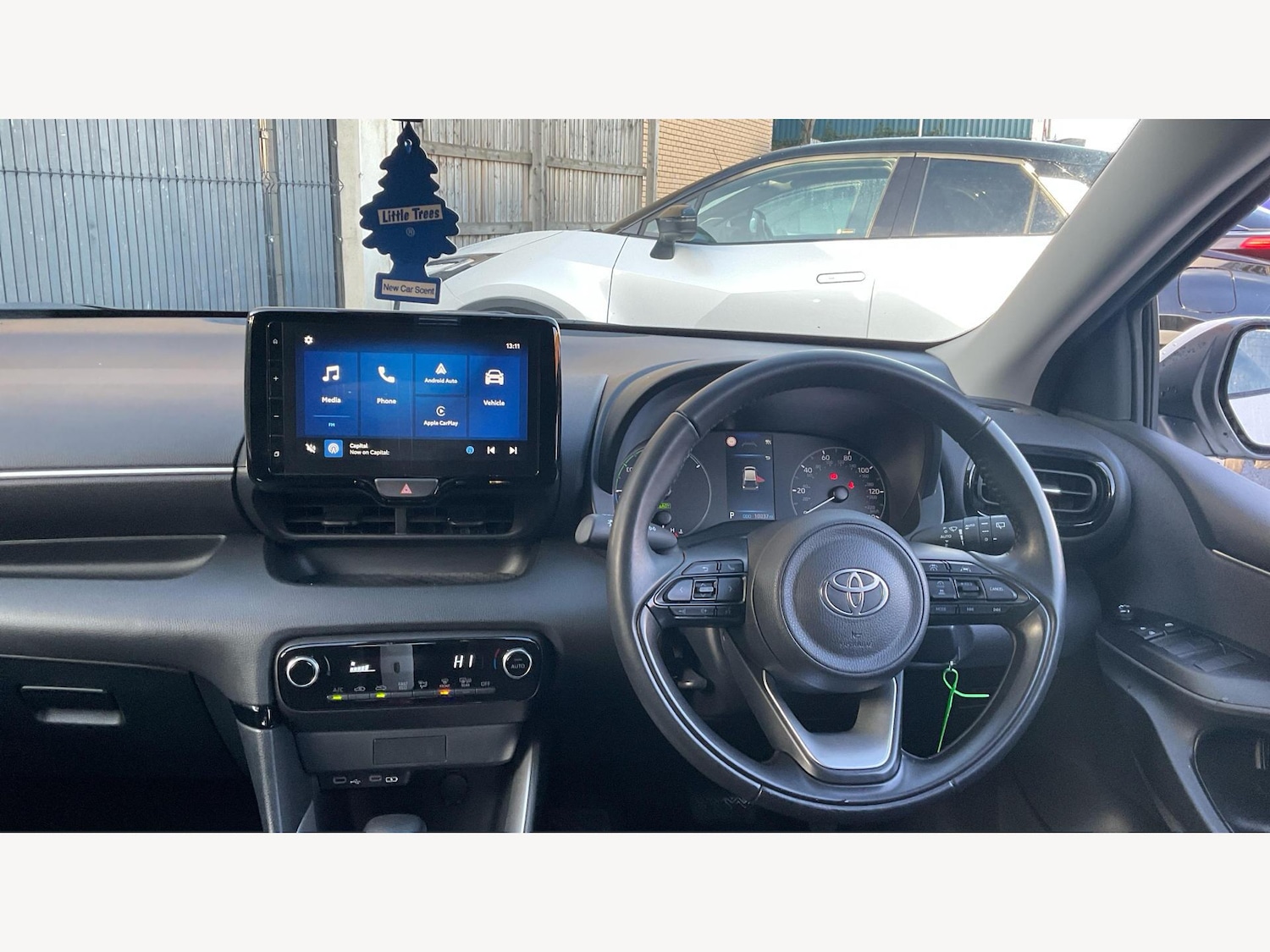 Used Toyota Yaris 2024 for sale - 77395815: Photo 7