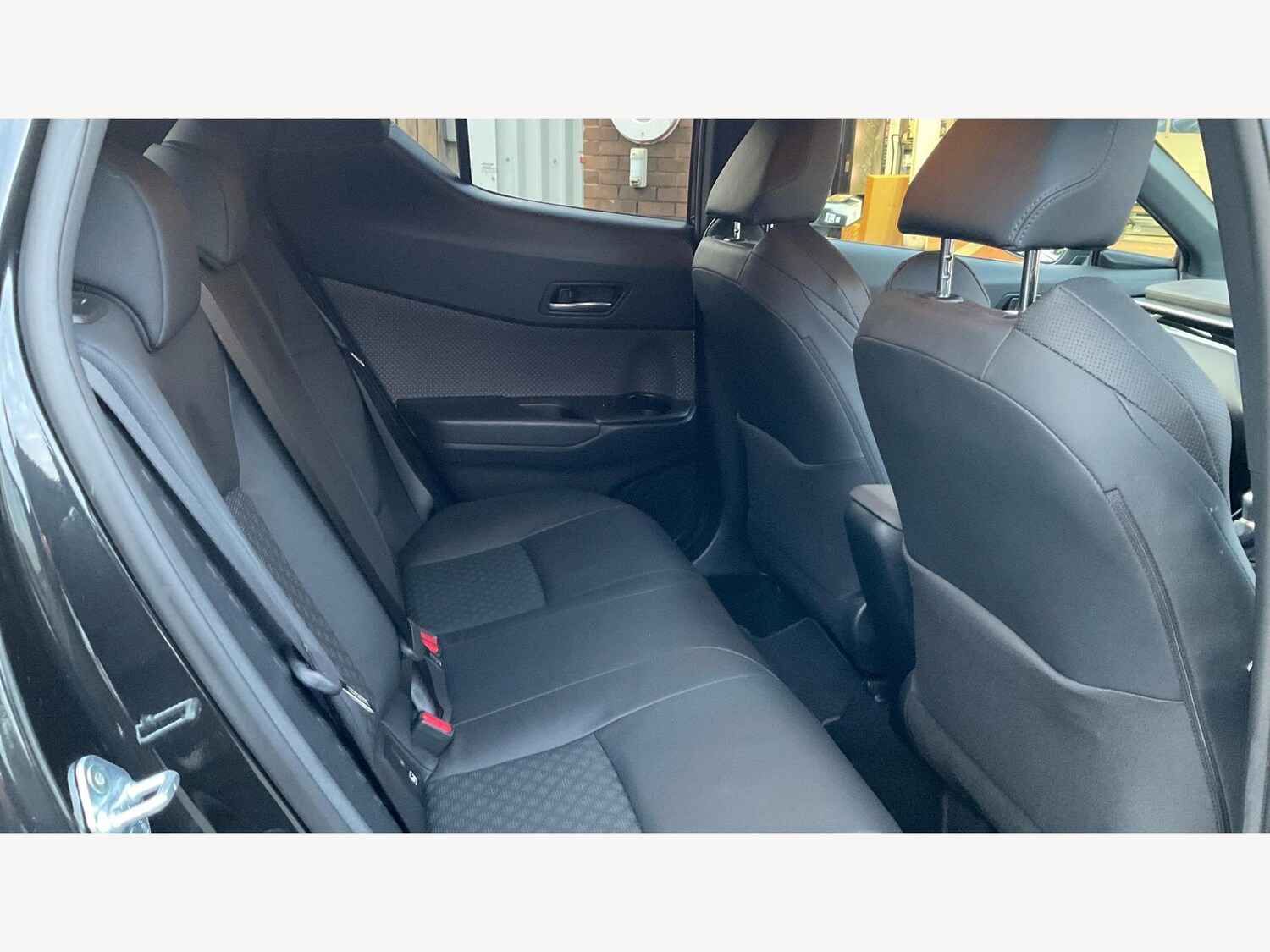 Used Toyota C-HR 2023 for sale - 76952727: Photo 14