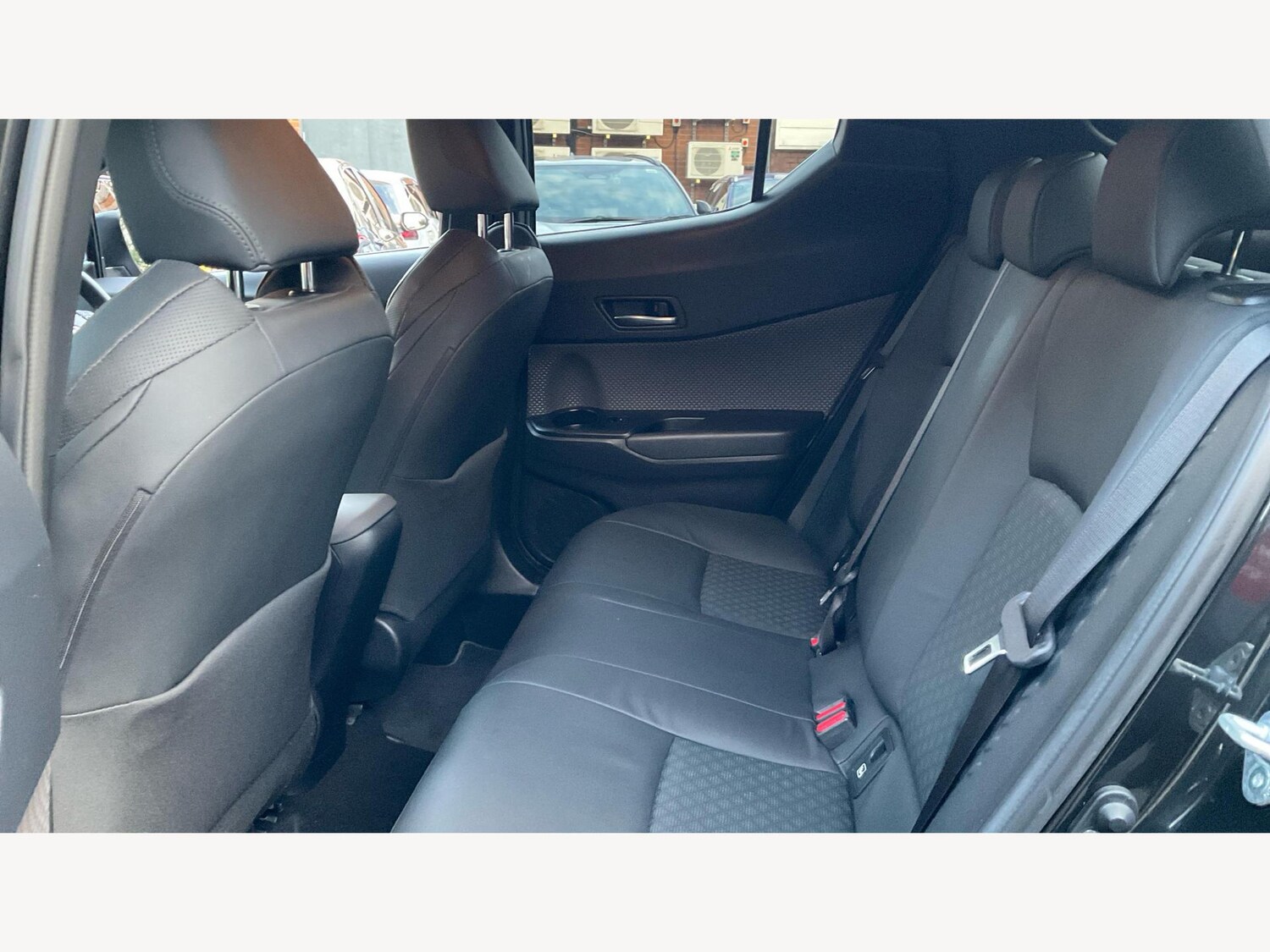 Used Toyota C-HR 2023 for sale - 76952727: Photo 15