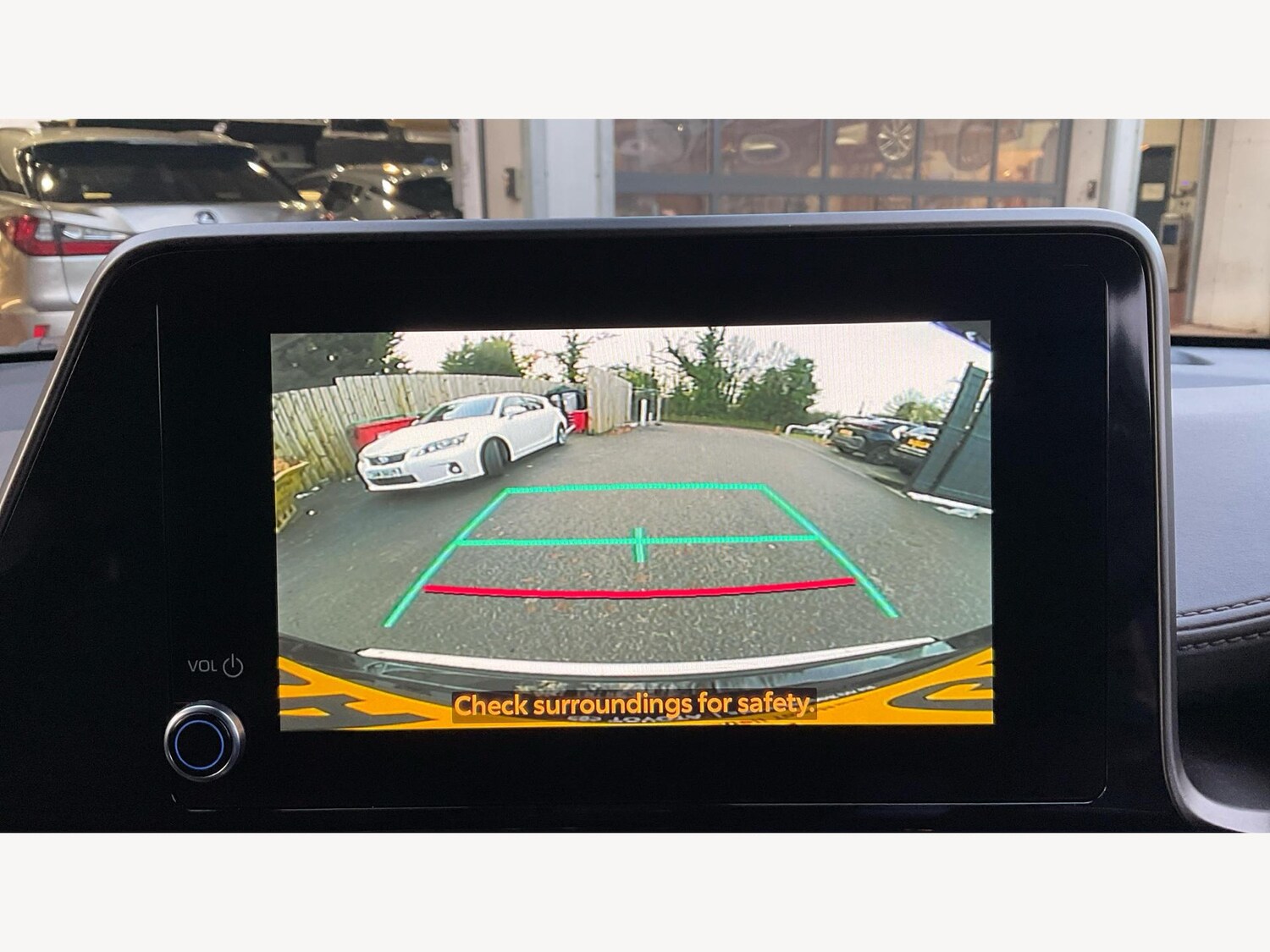 Used Toyota C-HR 2023 for sale - 76952727: Photo 24