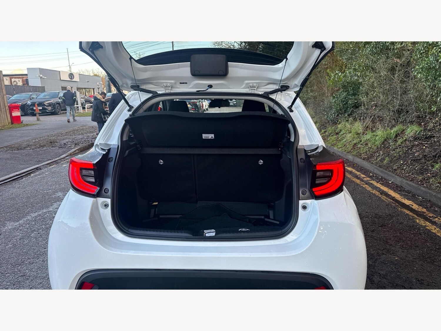 Used Toyota Yaris 2024 for sale - 77400506: Photo 16