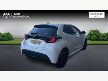 Used Toyota Yaris 2024 for sale - 77400506: Photo