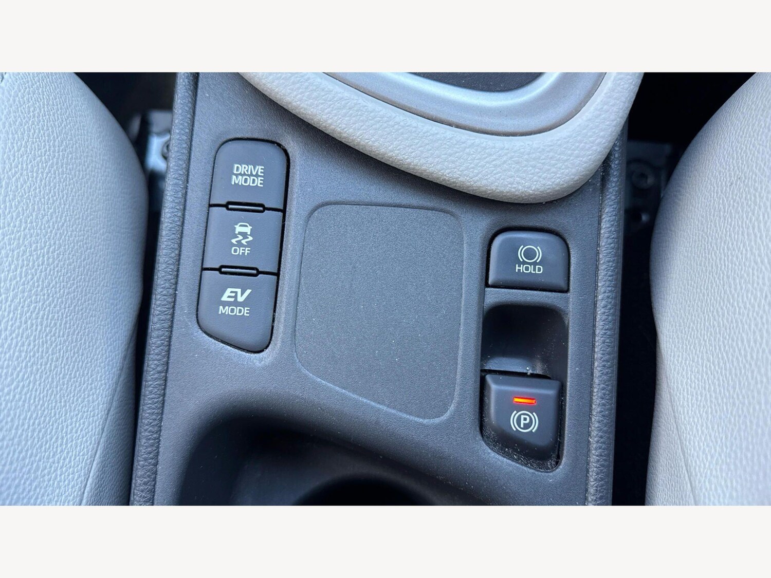 Used Toyota Yaris 2022 for sale - 77586692: Photo 28