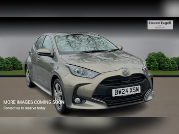 Used Toyota Yaris 2024 for sale - 77400829: Photo