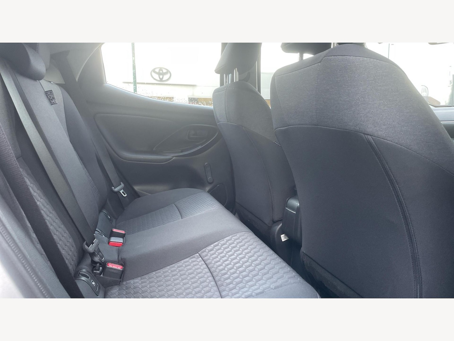 Used Toyota Yaris 2023 for sale - 76326842: Photo 14