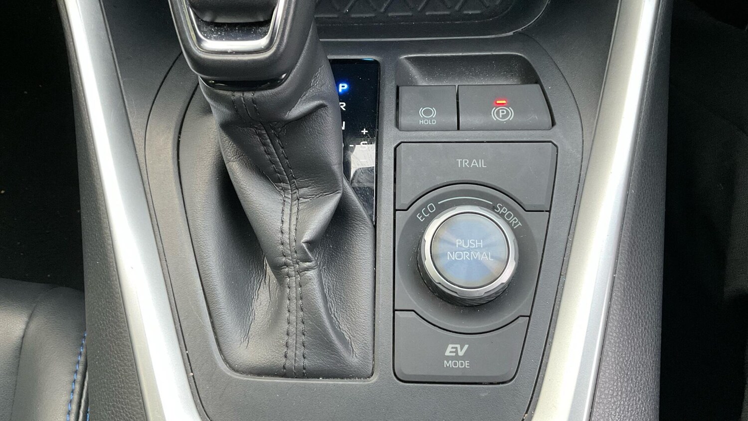 Used Toyota RAV4 2019 for sale - 77255256: Photo 32