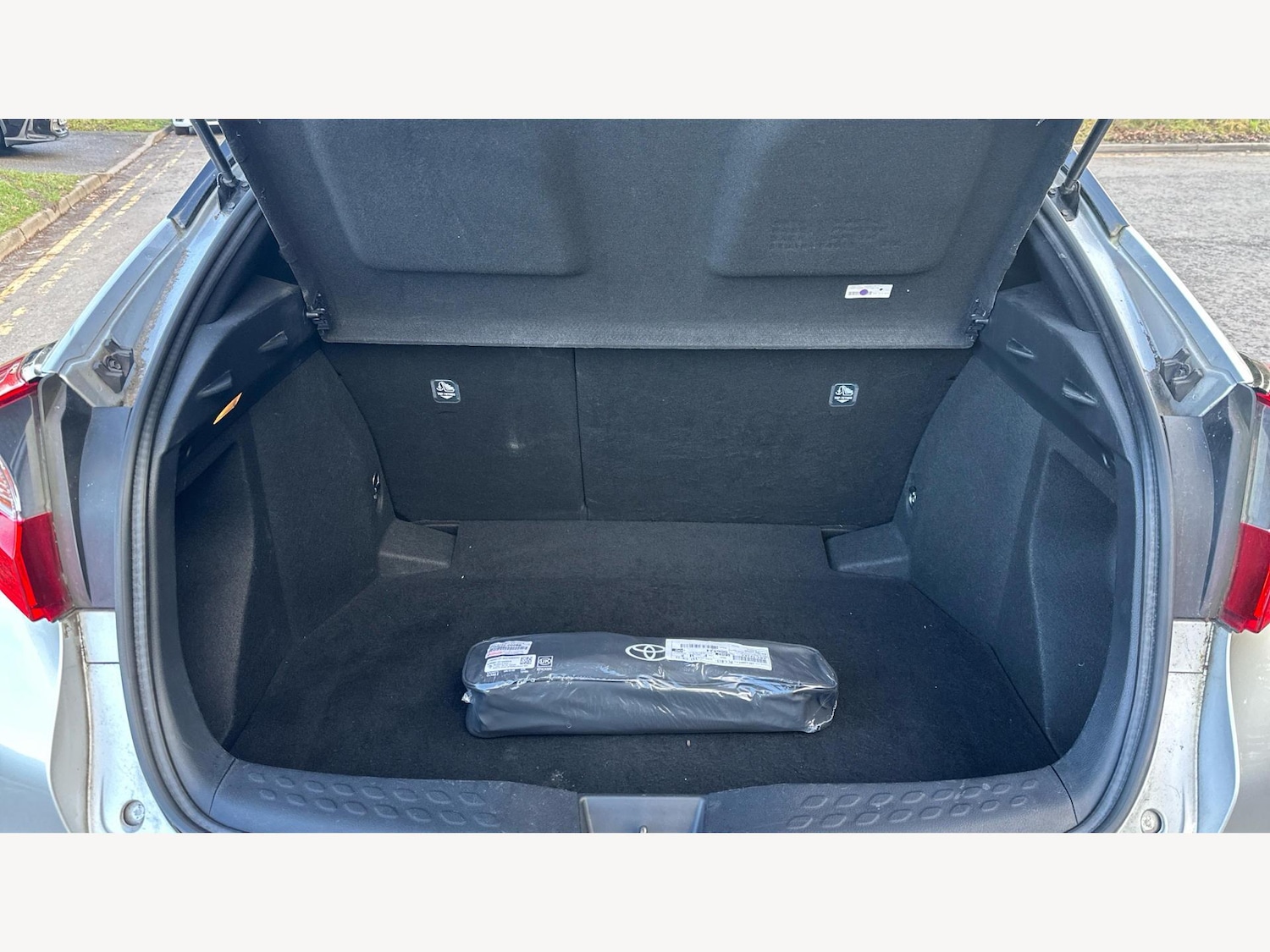 Used Toyota C-HR 2017 for sale - 77400798: Photo 16