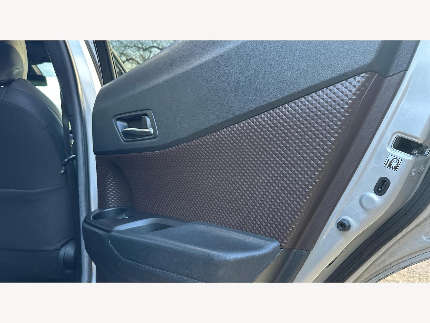 Used Toyota C-HR 2017 for sale - 77400798: Photo 25