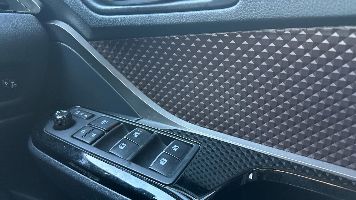 Used Toyota C-HR 2017 for sale - 77400798: Photo 33