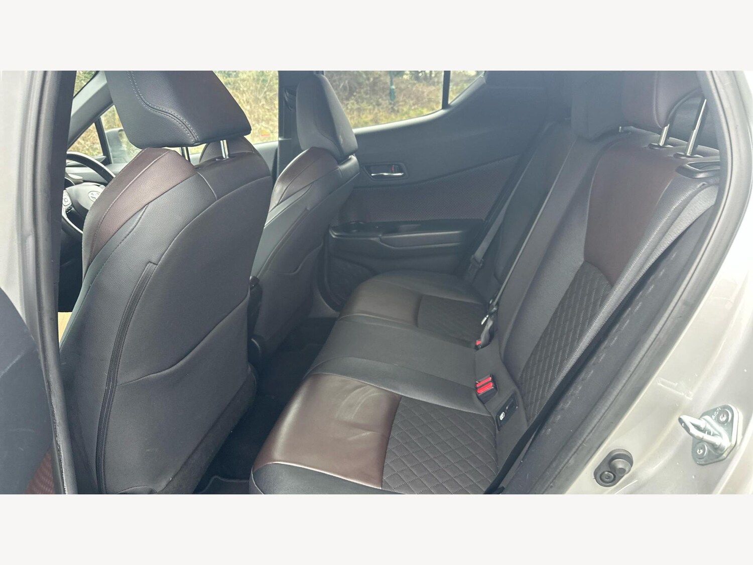 Used Toyota C-HR 2017 for sale - 77400900: Photo 15