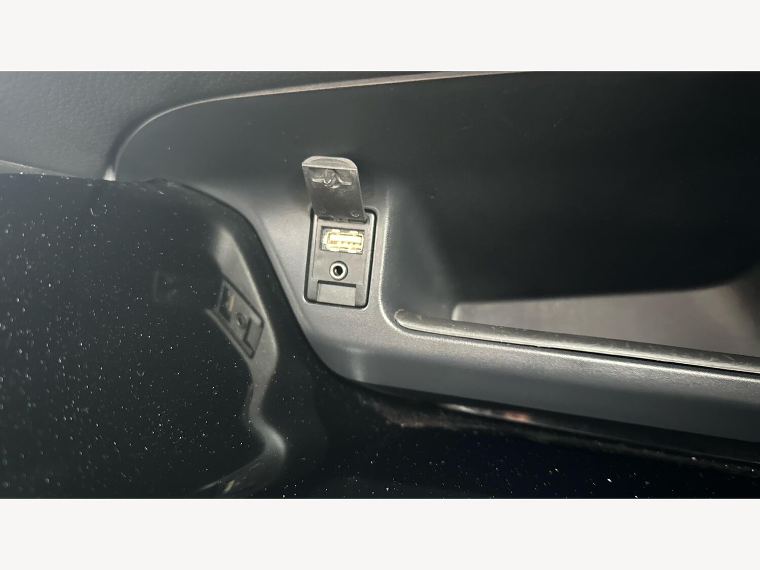 Used Toyota C-HR 2017 for sale - 77400900: Photo 23