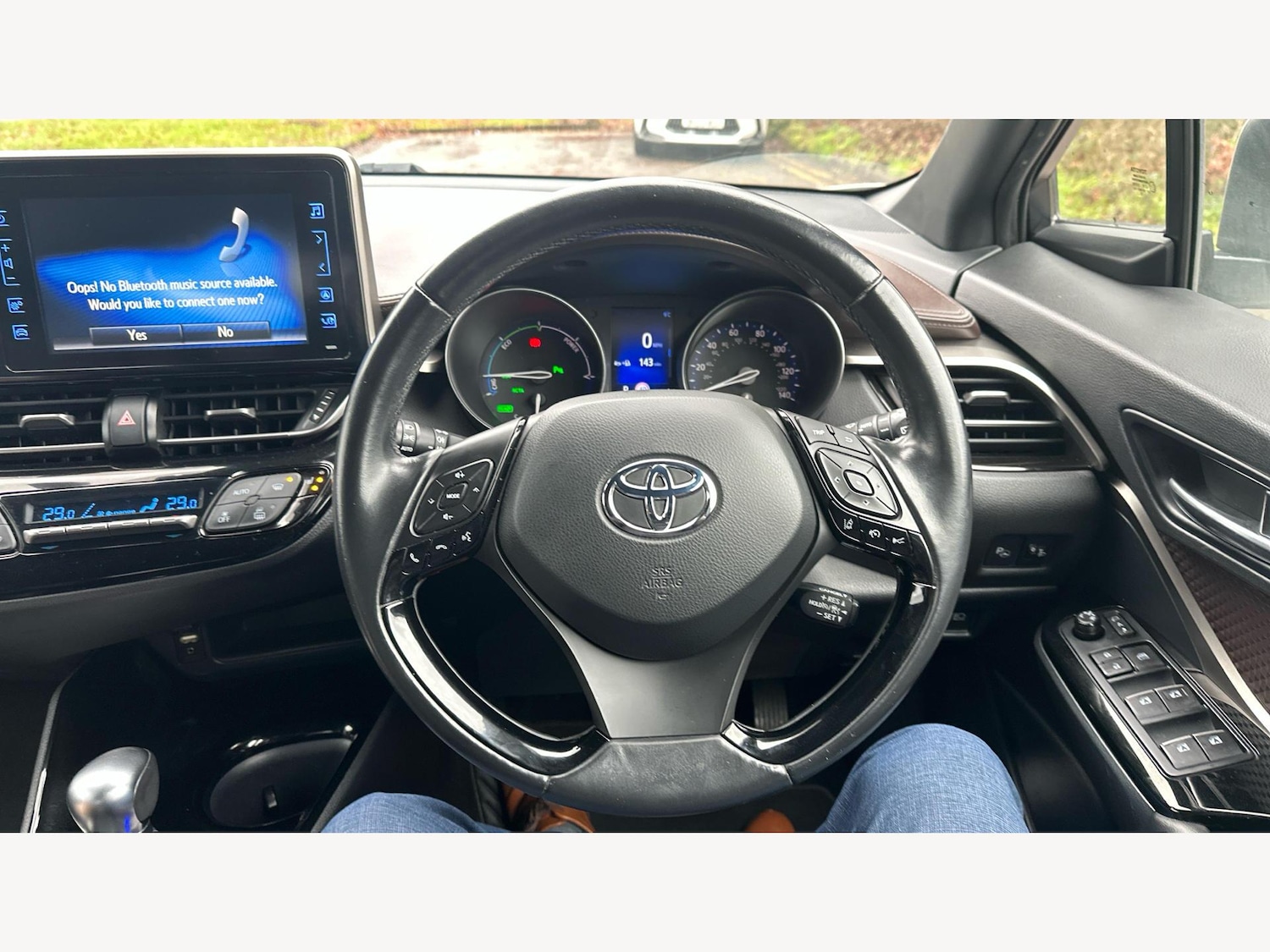 Used Toyota C-HR 2017 for sale - 77400900: Photo 8