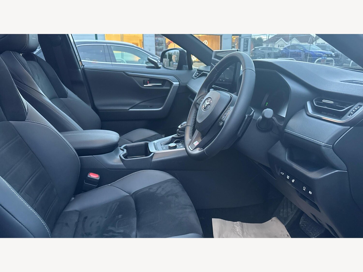 Used Toyota RAV4 2025 for sale - 76952262: Photo 13