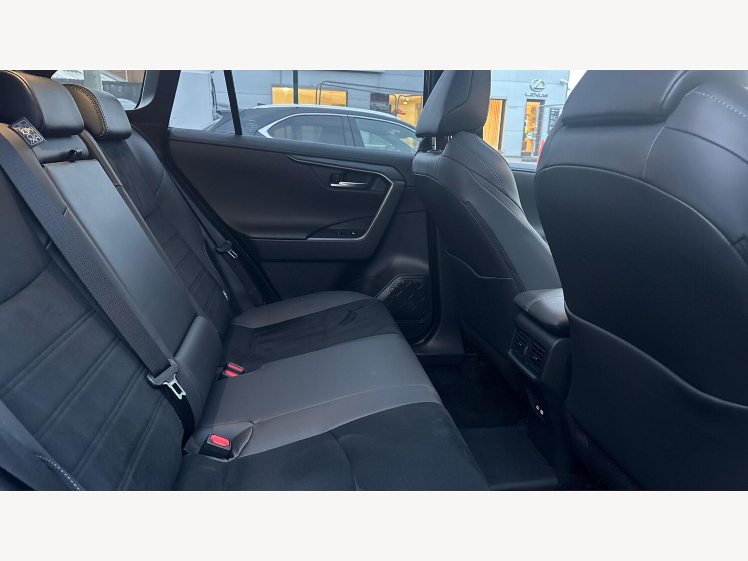 Used Toyota RAV4 2025 for sale - 76952262: Photo 14