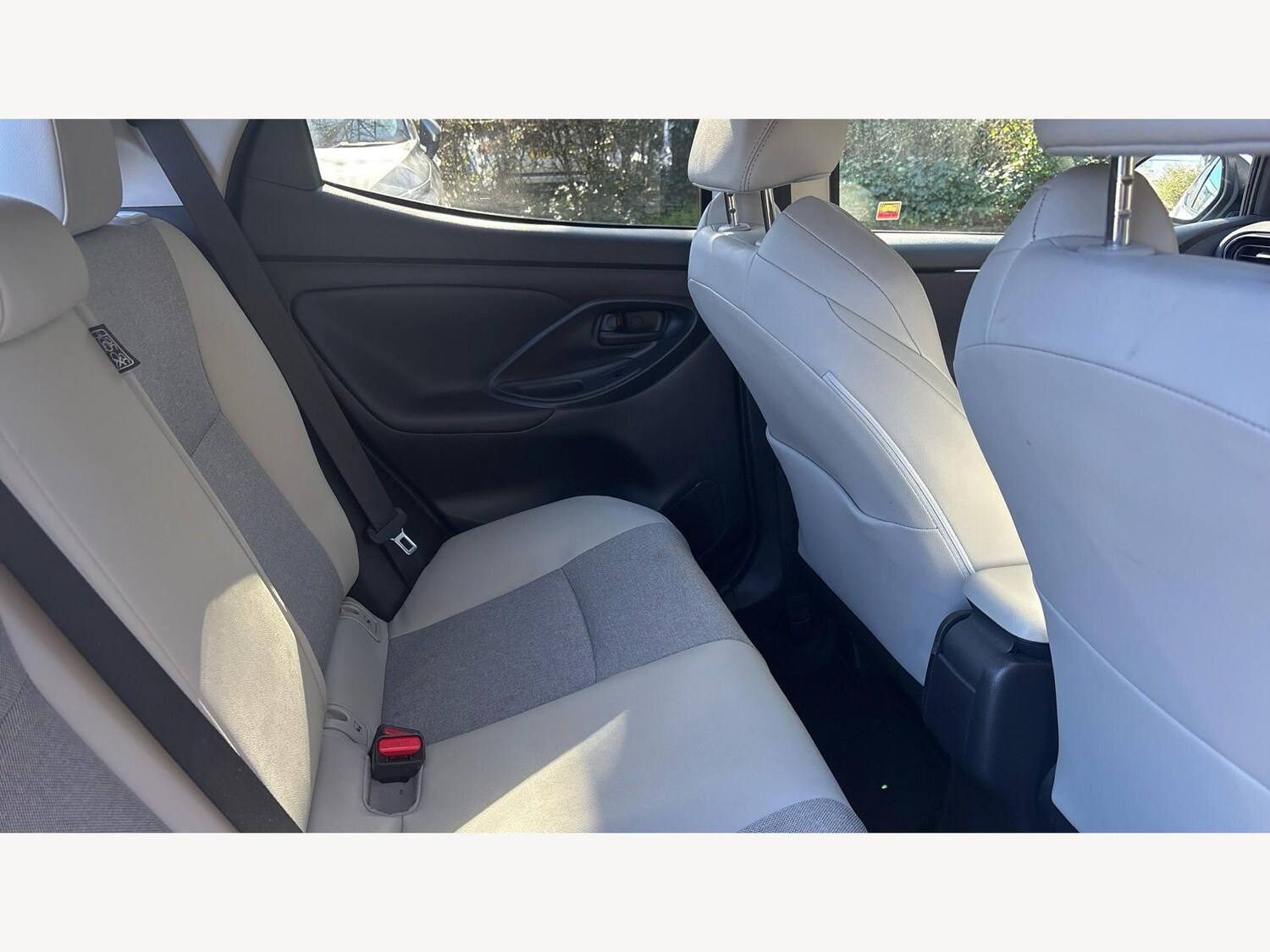 Used Toyota Yaris for sale - 77957180: Photo 14