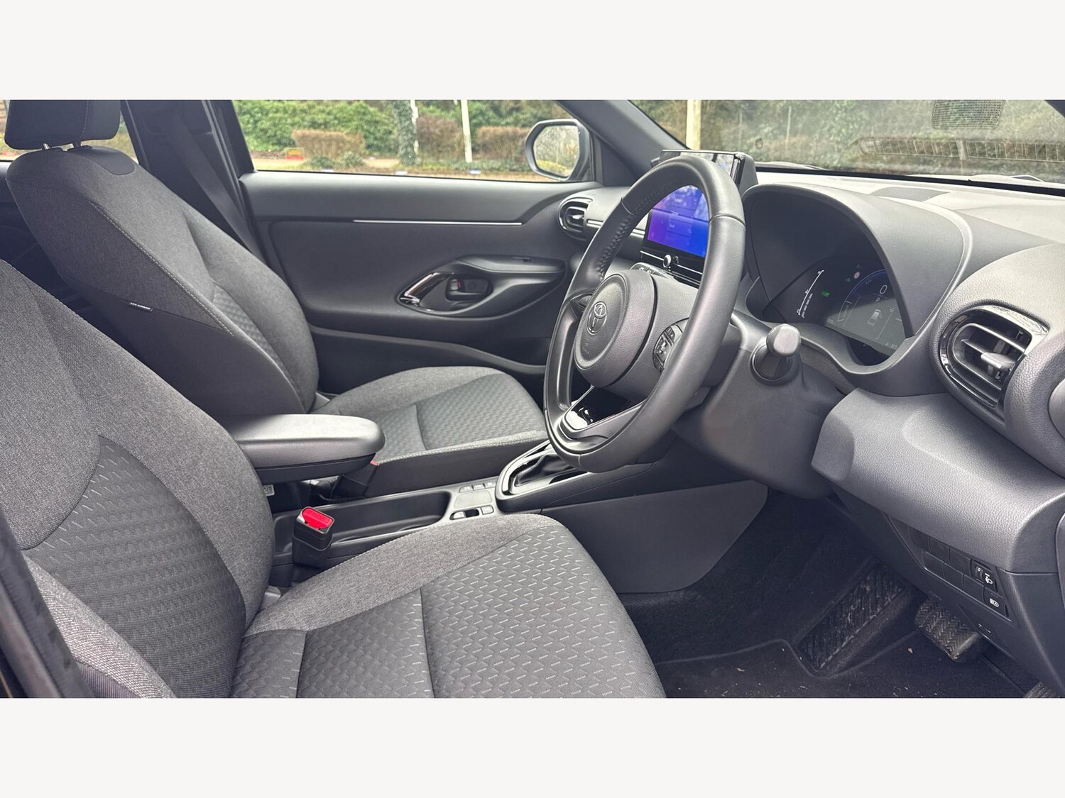 Used Toyota Yaris Cross 2025 for sale - 77400459: Photo 13